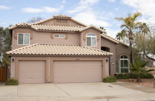 951 Fir St, Chandler, AZ 85226-6808