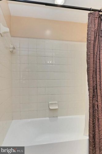 14286 Chalfont Dr, Haymarket VA  20169-2632 exterior