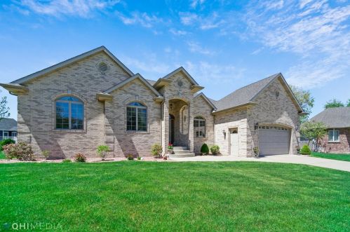 295 Hawkwood Dr, Valpo, IN 46385-8167