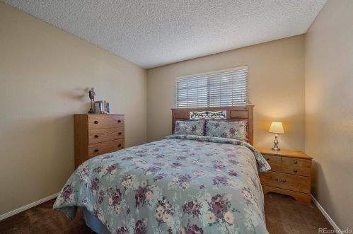 7815 Kettle Ave, Englewood CO 80112-2627 exterior