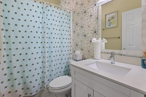 18880 29th St, Hollywood FL  33029-2411 exterior