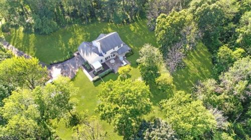 622 Brass Castle Rd, Belvidere, NJ 07823-2725