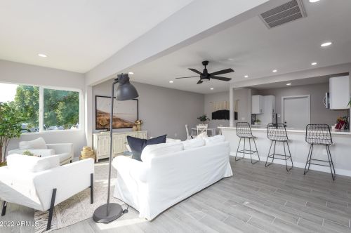 9409 4th Ave, Phoenix AZ  85021-2410 exterior