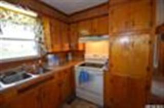 576 College St, Dyer, TN 38330-1302