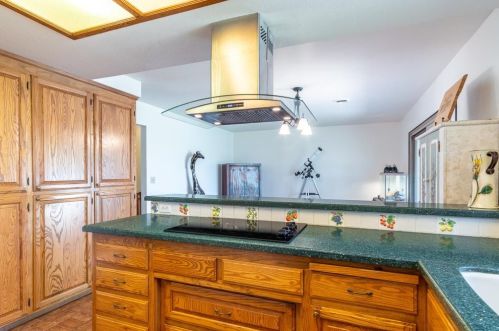 105 Daffodil Dr, Hollister CA  95023-3103 exterior