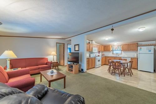 902 Crawford Ave, South Connellsville PA  15425-2406 exterior