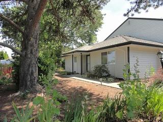1151 Grant St, Beaverton, OR 97124-3432