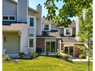5328 Highpointe Ter, Minneapolis, MN 55437-1973