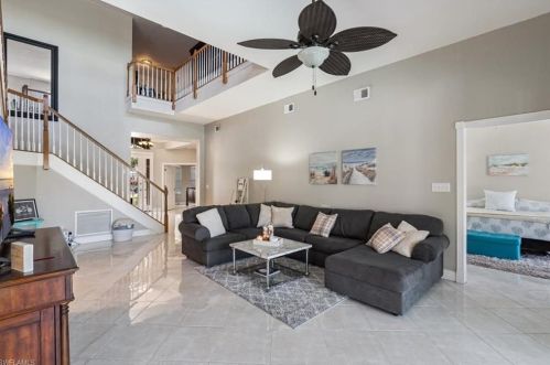 6756 Southern Oak Ct, Naples, FL 34109-7830