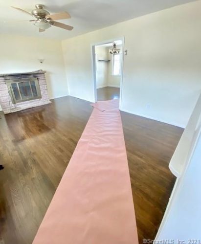 21 Wentworth St, Milford CT  06461-2352 exterior