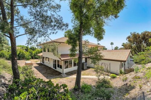 3243 Kirkham Dr, Glendale CA  91206-1131 exterior