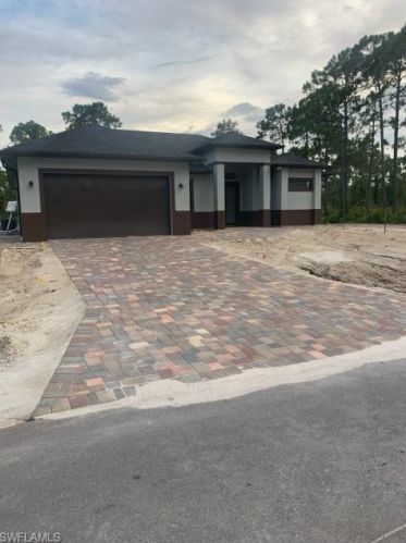 1201 9th St, Lehigh Acres, FL
