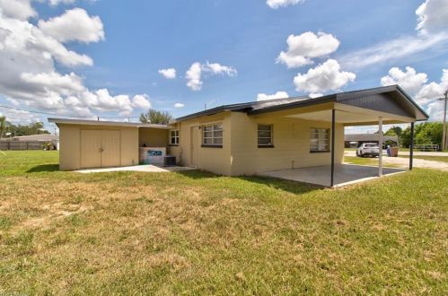 401 Joel Blvd, Lehigh Acres, FL 33936-4403