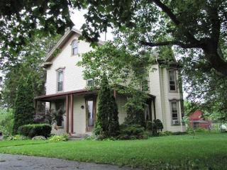 1083 River Rd, Urbana, OH 43078-9384