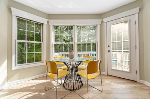 16 Saxony Ln, Woodbury CT  06798-2533 exterior