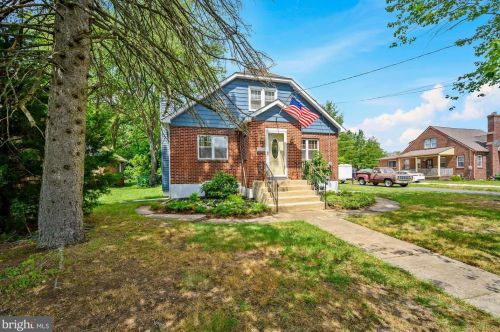 12 Cedar Ave, Berlin Boro NJ  08009-1302 exterior