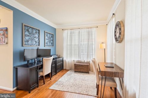 10143 Broadsword Dr, Bristow, VA 20136-5611