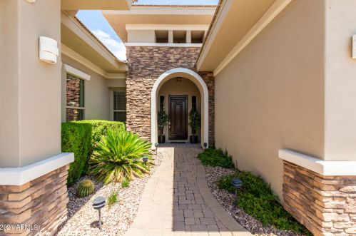 5125 Sandstone Pl, Chandler, AZ 85249-3722