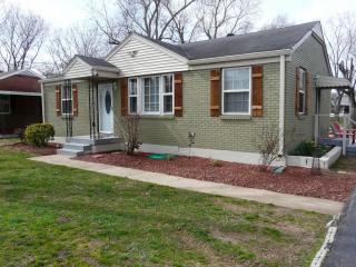 3717 Grubbs Rd, Nashville, TN 37211-3446