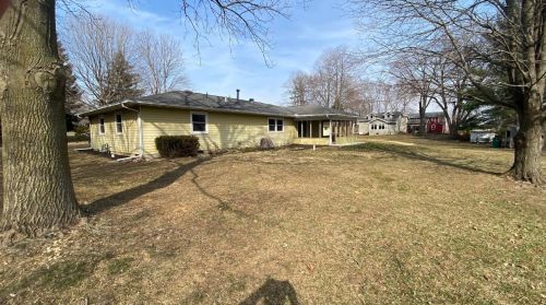 96 Division Rd, Valpo IN  46383-8014 exterior