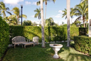 354 Brazilian Ave, Palm Beach, FL 33480-4664