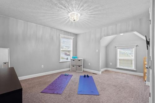 1350 Sandstone Dr, Mc Donald PA  15057-2592 exterior