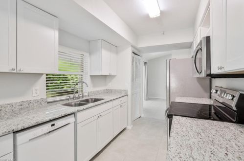 6581 Sable Ridge Ln, Naples FL  34109-0523 exterior