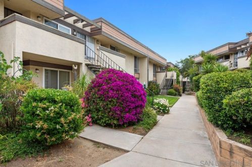 745 Bradley Ave, El Cajon, CA 92021-3132