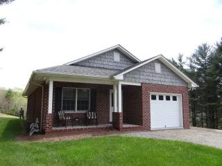 213 Prosperity Ln, Troutdale, VA 24378-2547