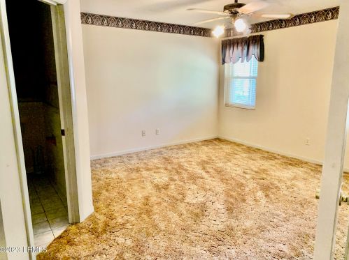 927 Magnolia Bluff Cir, Beaufort SC  29902-6921 exterior