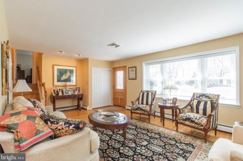 1640 Cavan Dr, Dresher PA  19025-1210 exterior