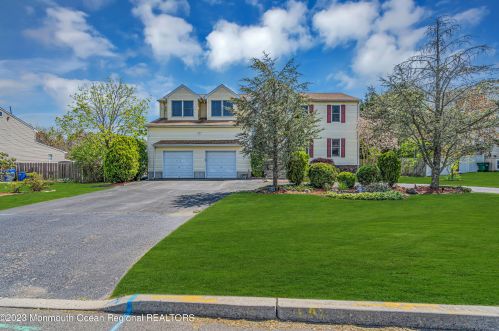 1013 Woodlane Rd, Jackson Twp NJ  08527-1555 exterior