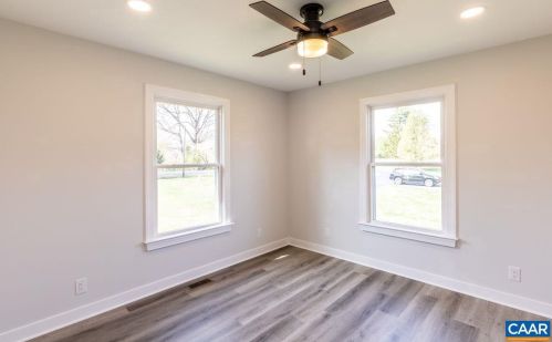 2514 Thomas Jefferson Pkwy, Bybee VA  22963-4808 exterior