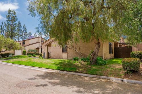 5076 Lambert Ln, San Diego, CA 92115-1632