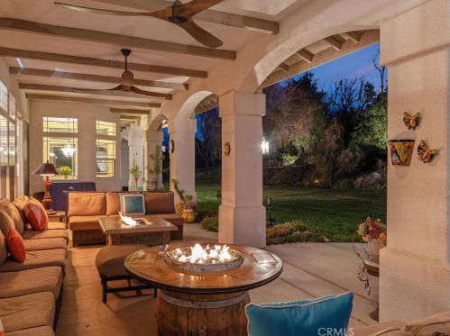 1440 Ridge Rd, Templeton CA  93465-9303 exterior