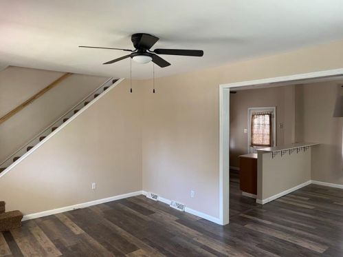 3316 7th Ave, Beaver Falls, PA 15010-3518