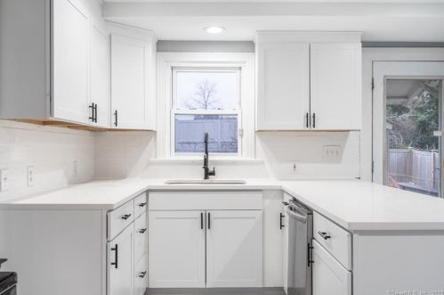 60 Morgan St, United States Coast Guard Ac CT  06320-2613 exterior