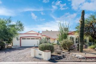 1249 Yucca St, Phoenix, AZ 85020-1119