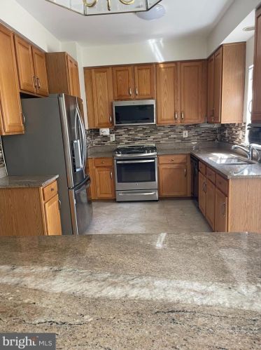 15313 Barnabas Trl, Woodbridge VA  22193-5568 exterior