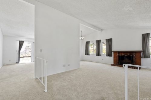 28535 Winterdale Dr, Santa Clarita, CA 91387-3136
