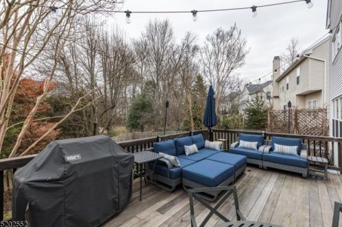 2 York Dr, Princeton NJ  08540-7939 exterior