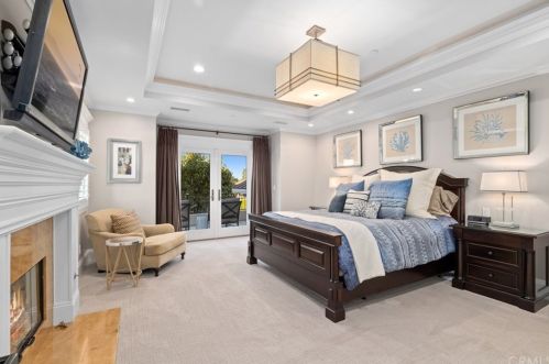 1921 Windward Ln, Newport Beach CA  92660-3816 exterior