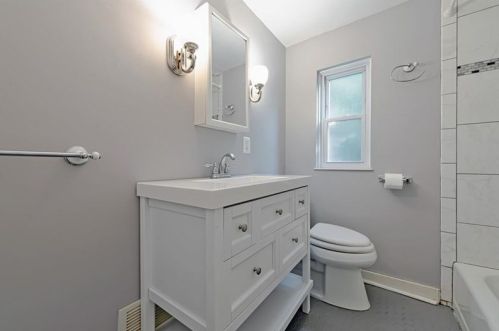 2921 Myer Blvd, Mckeesport PA  15132-5115 exterior