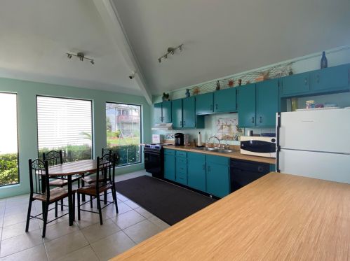 308 Miracle Strip Pkwy, Fort Walton Beach FL 32548-5217 exterior