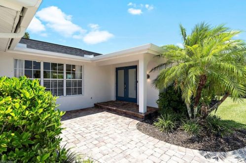 740 Orchid Dr, Naples FL  34102-5015 exterior