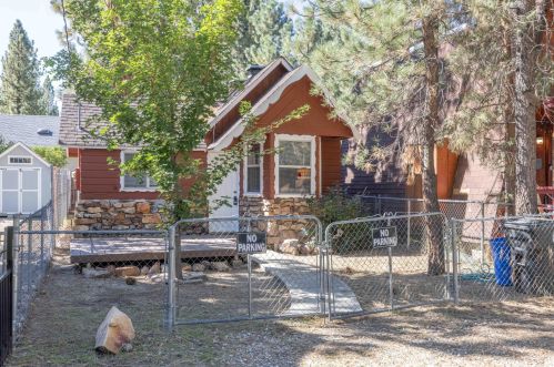 626 Elysian Blvd, Big Bear City, CA 92314-9593