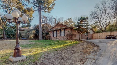 526 Roundtop Blvd, Duncanville, TX 75116-2507