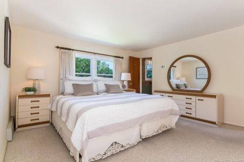 18 Wayland Rd, Milford CT  06460-4534 exterior