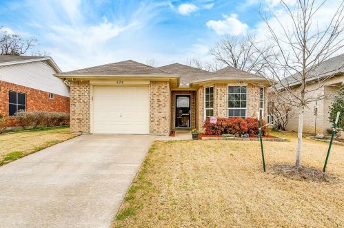 424 Tinker Trl, Burleson, TX 76028-5901