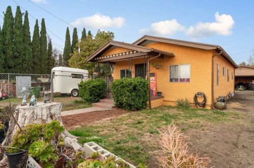 457 Tichenor St, Compton, CA 90220-4634